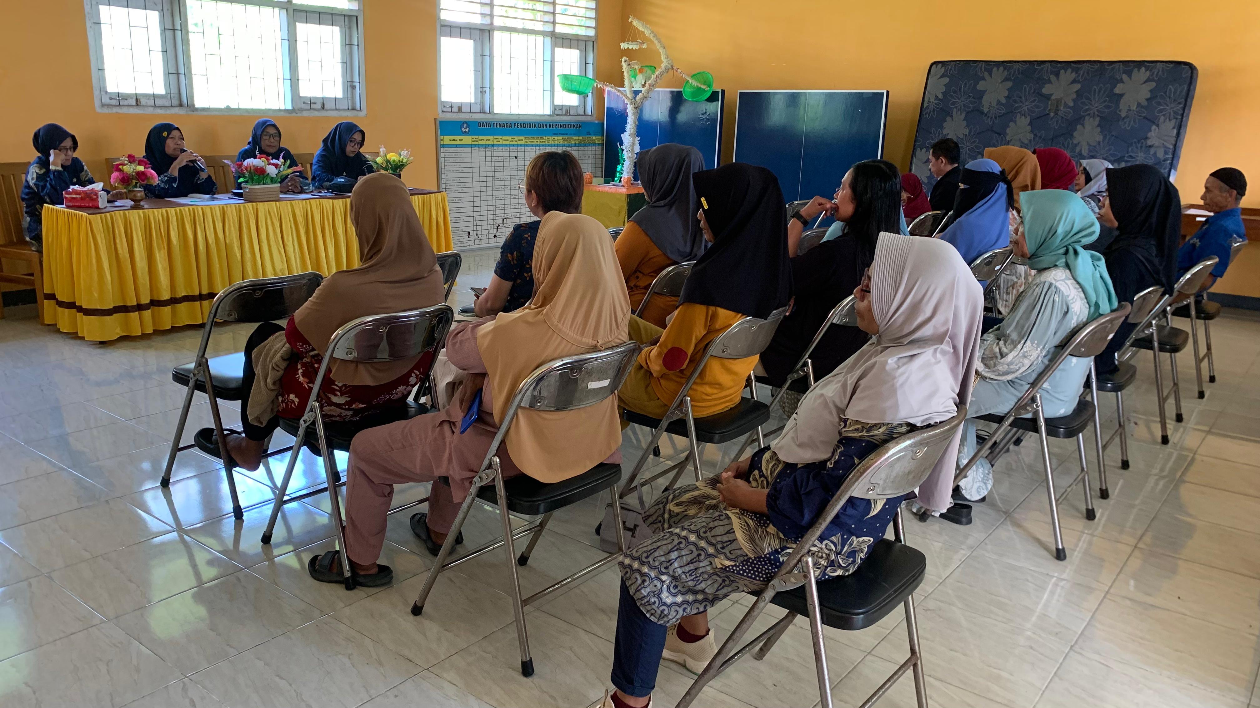 Kegiatan Rapat Bersama Orang Tua/Wali Murid SLBN Tojo Una-Una